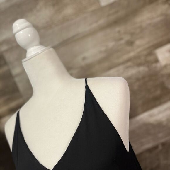 Loft black sleeveless blouse - XS - 🙂3/$15 - Picture 3 of 8